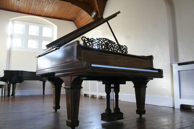 Steinway Model B