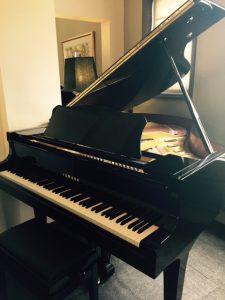 Yamaha G2 Grand Piano