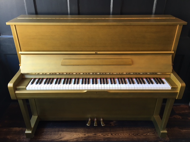 Yamaha Gold Piano