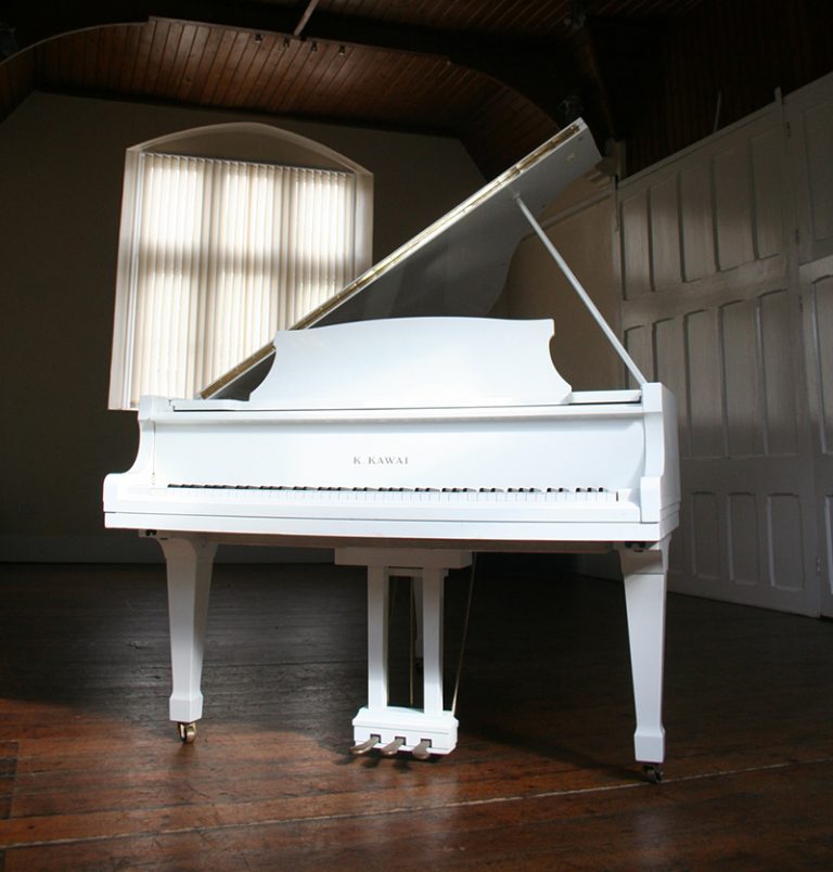 Kawai KG 2D Grand Piano in white