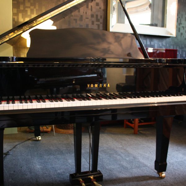 Yamaha G2 Grand Piano