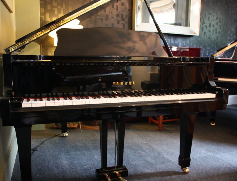 Yamaha G2 Grand Piano