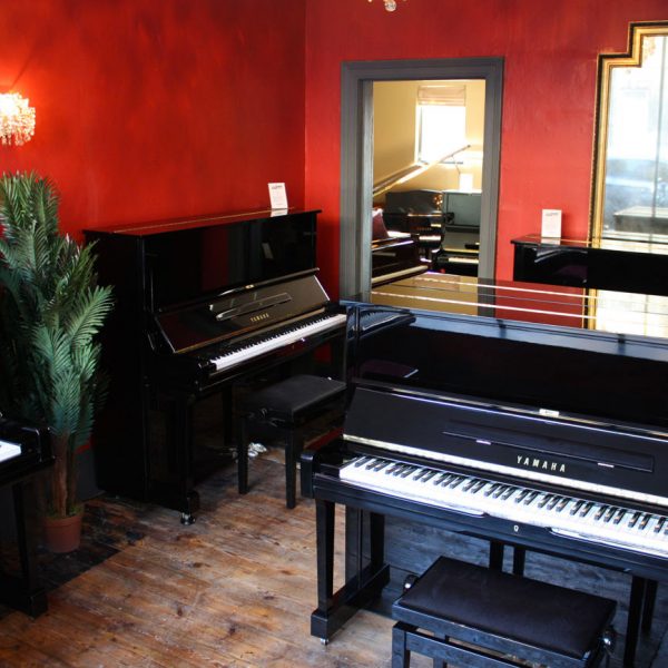 The Yamaha Piano Room at The Piano Sho pBath