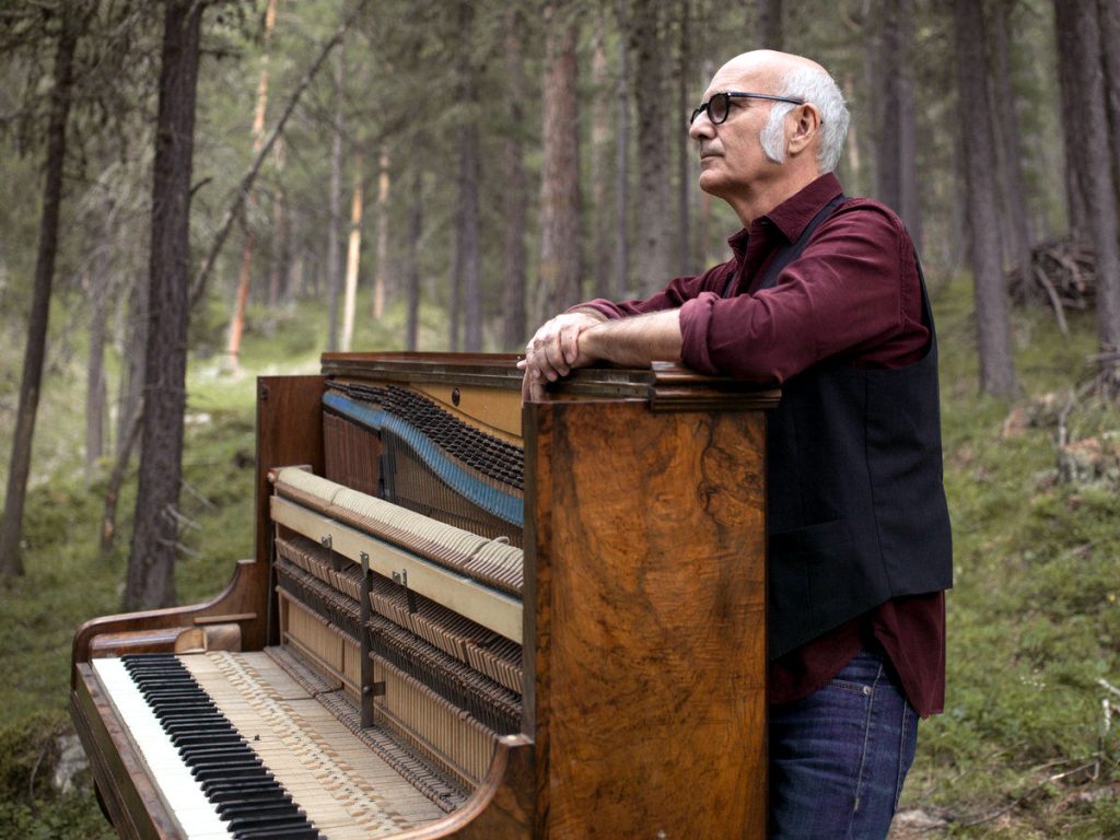 Einaudi